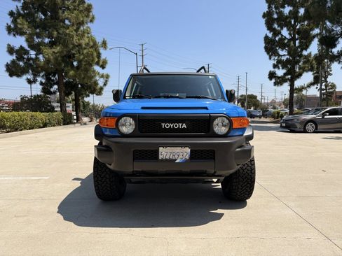 Used 2007 Toyota FJ Cruiser 4WD image 7