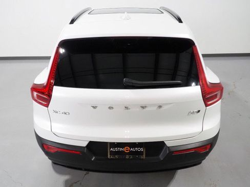 Used 2024 Volvo XC40 B5 Plus w/ Climate Package AWD/4WD image 7