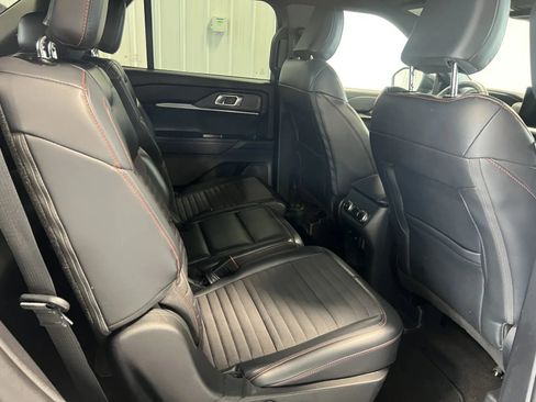 Used 2025 Ford Explorer ST-Line w/ ST-Line Street Pack AWD/4WD image 26