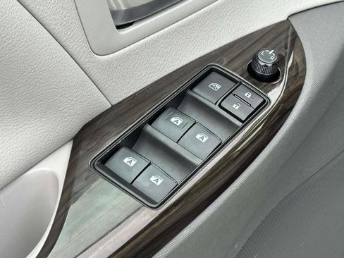 Used 2019 Toyota Sienna AWD image 16