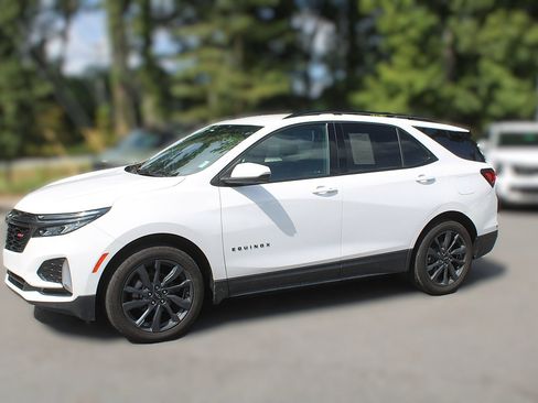Used 2023 Chevrolet Equinox RS FWD image 4