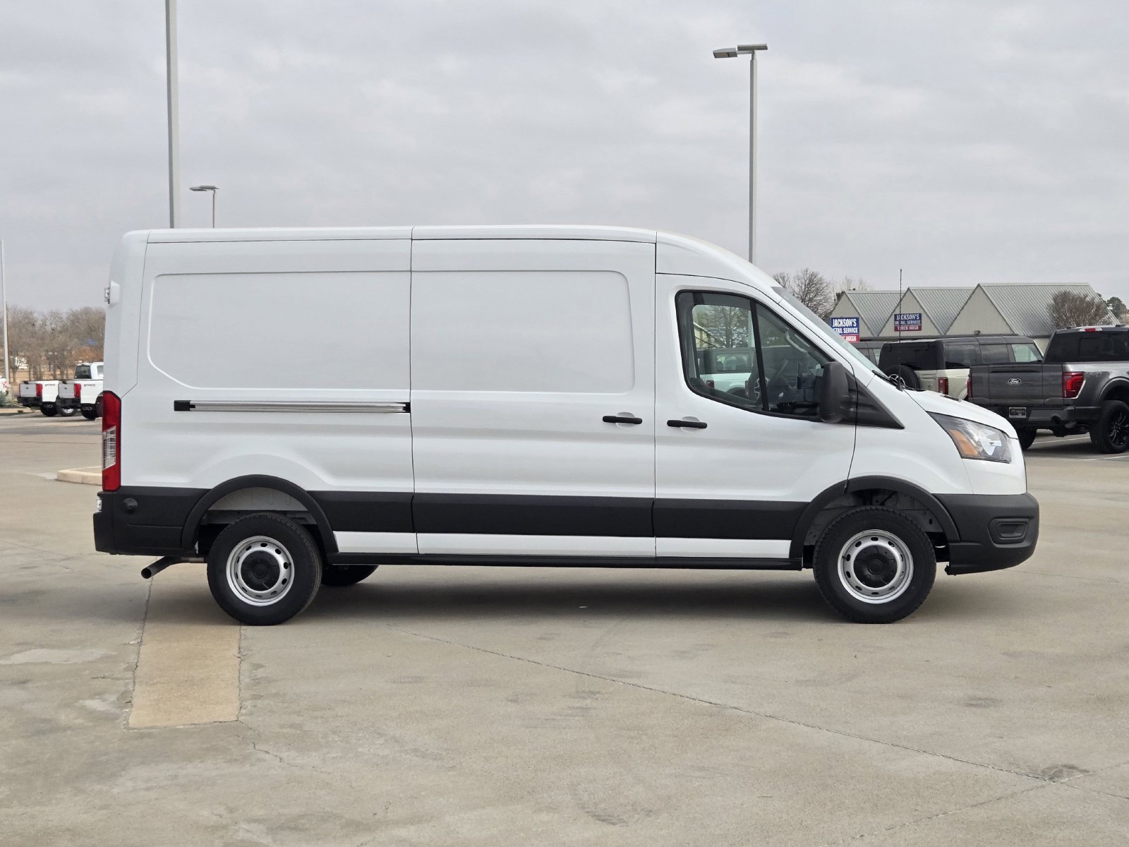 New 2026 Ford Transit 250 148 Medium Roof w/ Load Area Protection Package RWD image 7