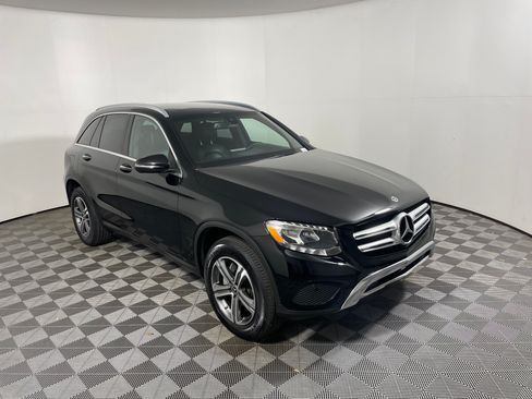 Used 2019 Mercedes-Benz GLC 300 4MATIC image 7