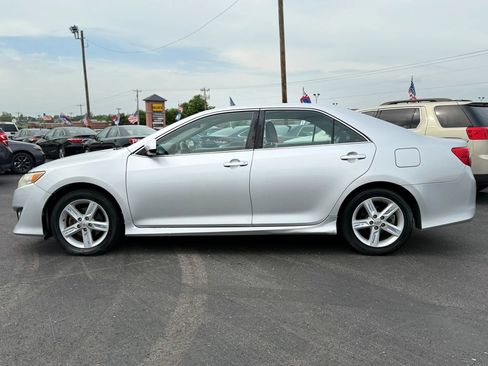 Used 2014 Toyota Camry SE image 6