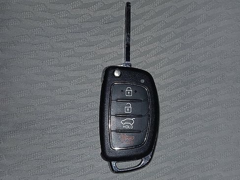 Used 2014 Hyundai Santa Fe Sport w/ Popular Equipment Package 02 image 32