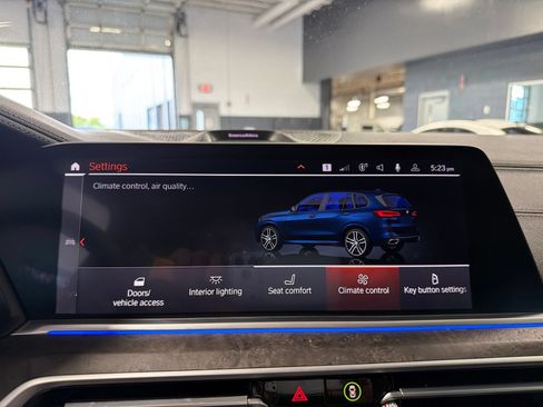 Used 2021 BMW X5 M50i w/ Executive Package AWD/4WD image 38