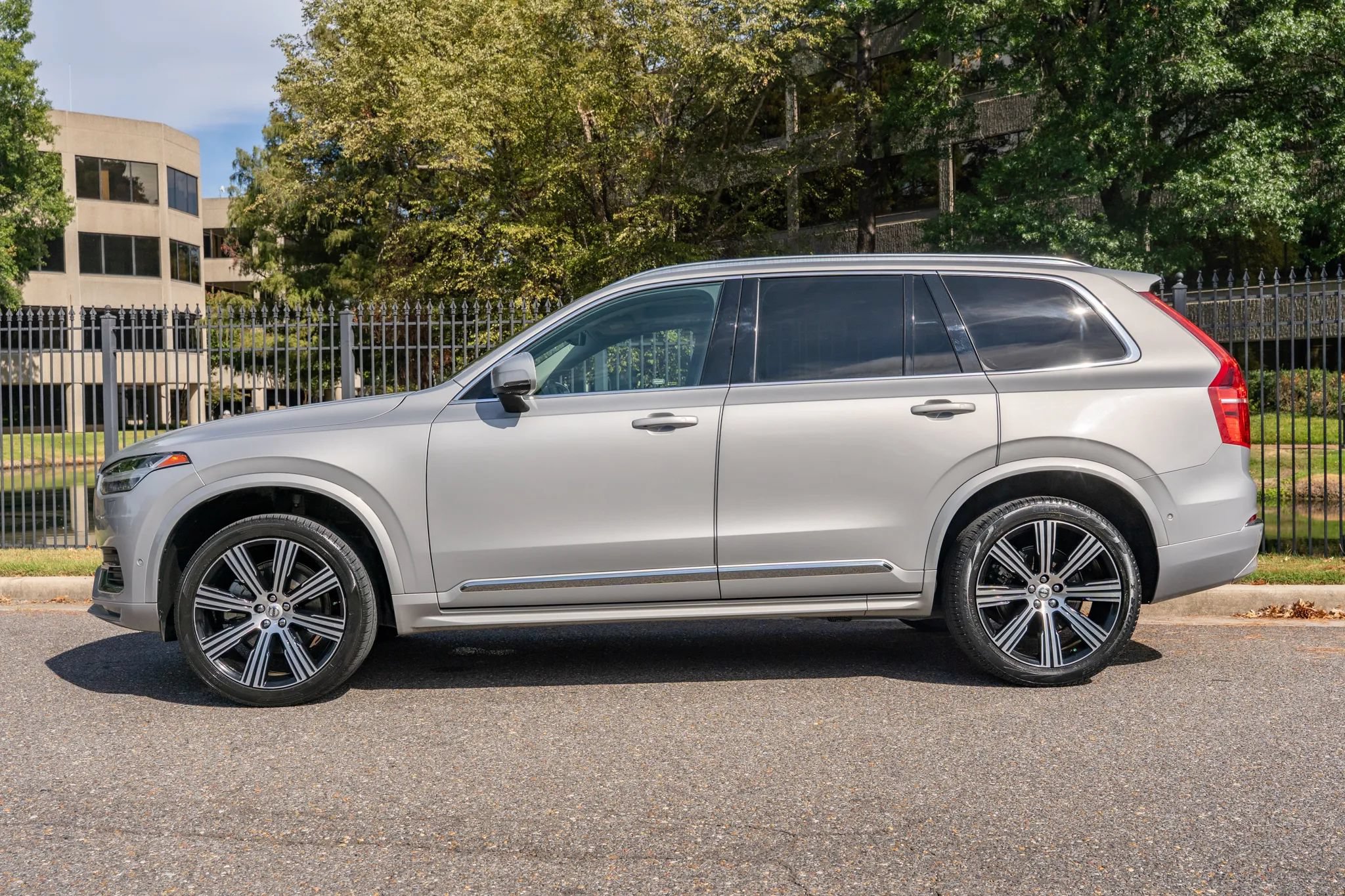Used 2023 Volvo XC90 B6 Ultimate AWD/4WD image 10