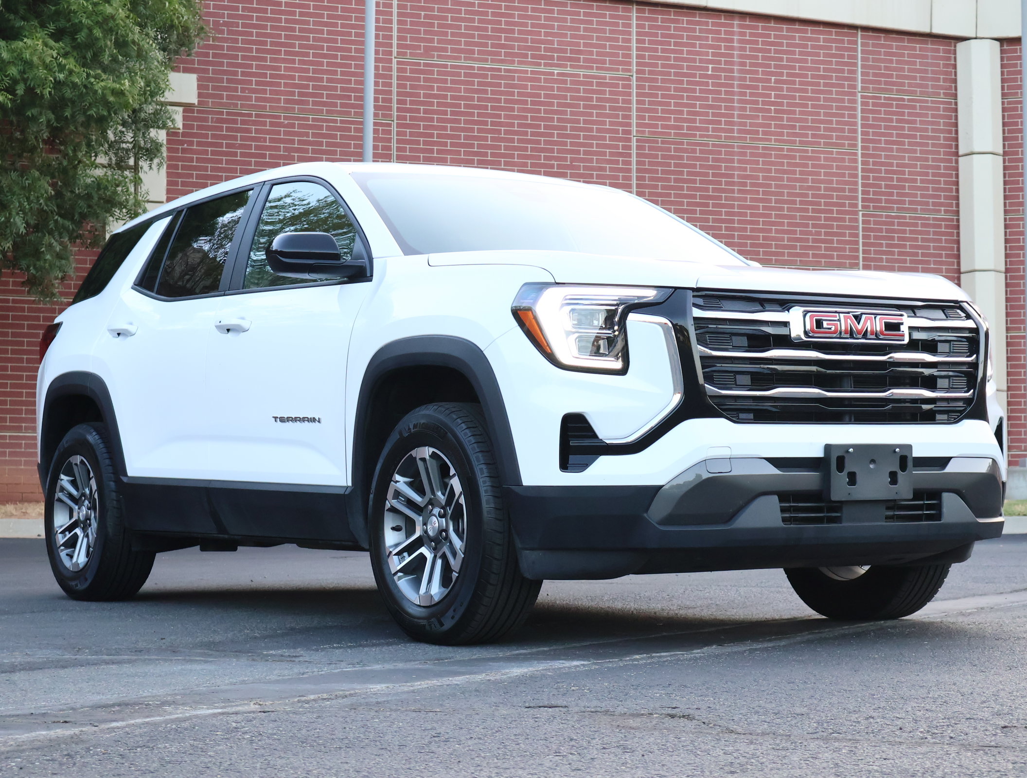 Used 2026 GMC Terrain Elevation FWD image 1