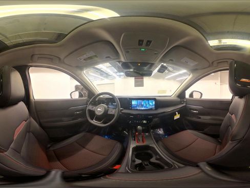 New 2026 Nissan Kicks SR w/ SR Premium Package AWD/4WD image 38