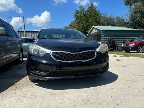 Used 2015 Kia Forte LX FWD image 4