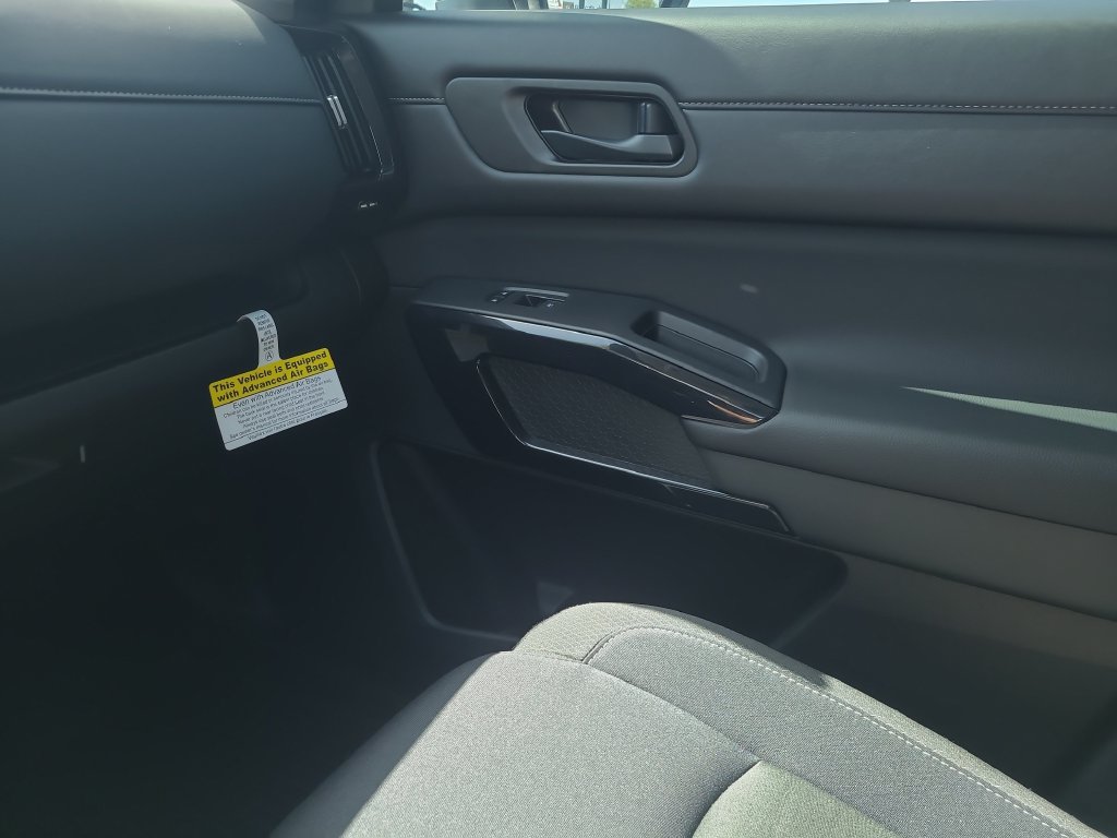 Certified 2026 Nissan Pathfinder SV FWD image 21