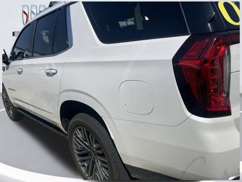 Used 2023 GMC Yukon Denali AWD/4WD image 5