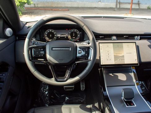 New 2024 Land Rover Range Rover Evoque Dynamic SE image 12