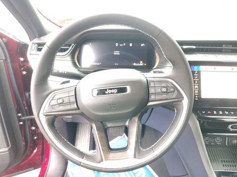New 2026 Jeep Grand Cherokee Limited AWD/4WD image 36