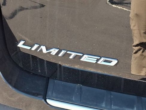 Used 2023 Ford Explorer Limited w/ Equipment Group 301A AWD/4WD image 28