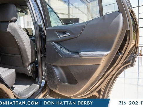 Used 2025 Chevrolet Equinox LT FWD image 21