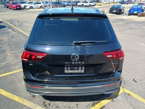 Used 2023 Volkswagen Tiguan SE image 4