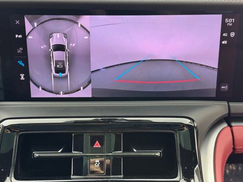 Used 2024 Porsche Panamera image 32