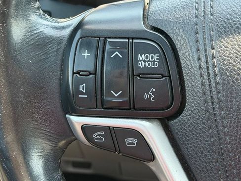 Used 2016 Toyota Highlander Limited Platinum AWD/4WD image 21