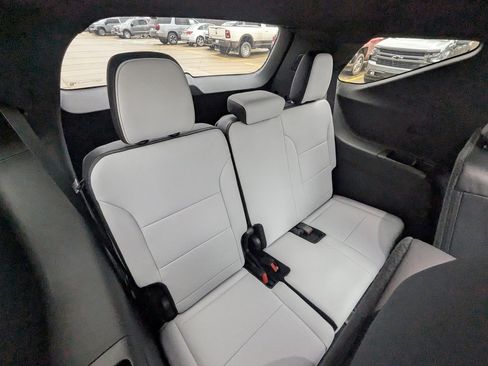 New 2026 Chevrolet Traverse High Country w/ LPO, Floor Liner Package image 15