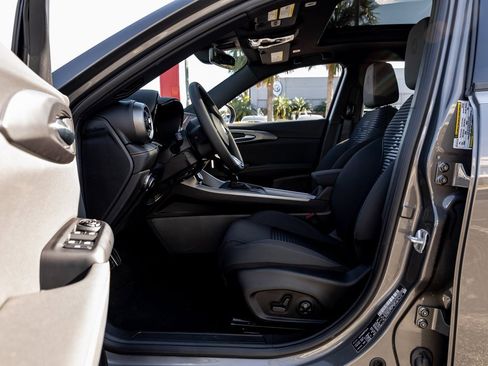 New 2025 Alfa Romeo Tonale image 21