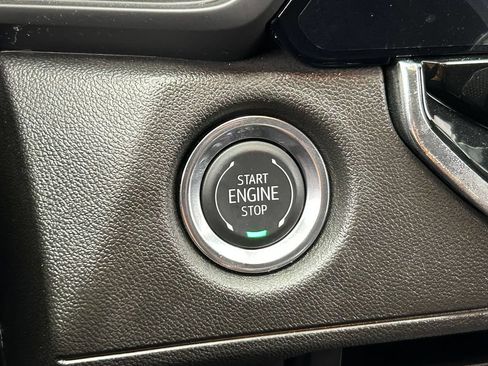 Used 2025 Chevrolet Colorado W/T w/ WT Custom Package RWD image 17