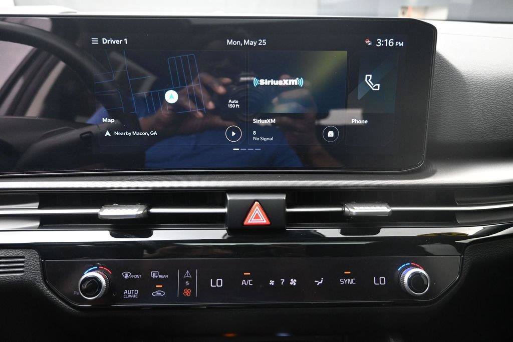 Used 2026 Kia Sportage SX FWD image 11