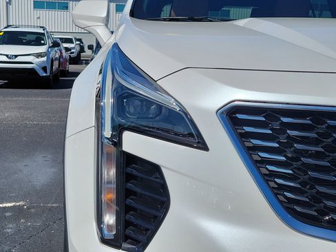Used 2019 Cadillac XT4 Premium Luxury AWD/4WD image 7
