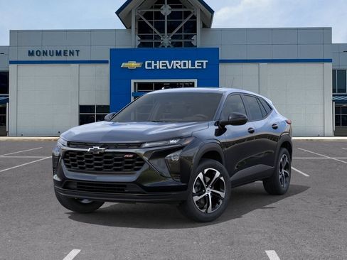 New 2026 Chevrolet Trax RS w/ Sunroof Package FWD image 6