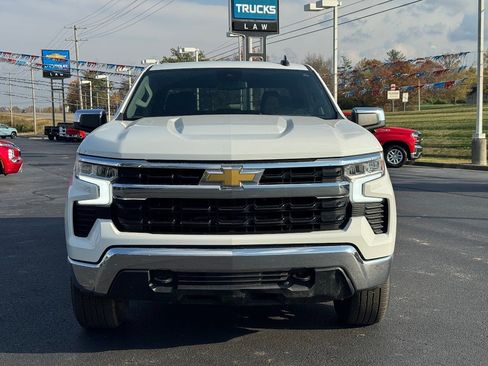 Used 2022 Chevrolet Silverado 1500 LT image 2