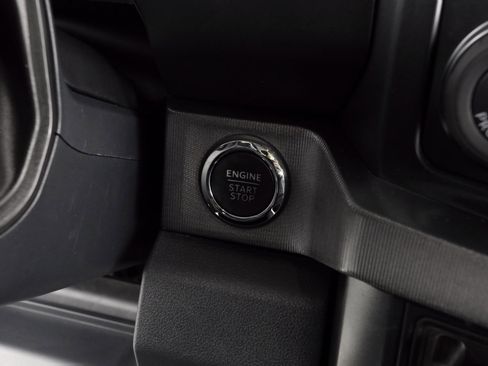 Used 2025 Ford F250 Platinum image 37