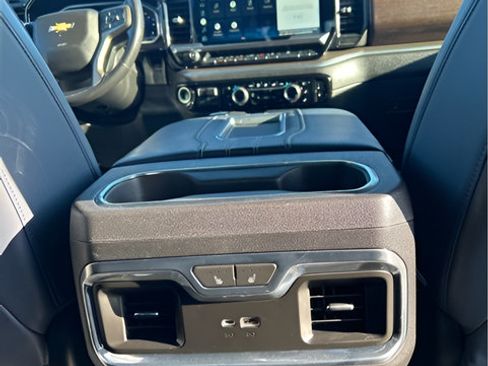Used 2022 Chevrolet Silverado 1500 High Country w/ Max Trailering Package AWD/4WD image 17