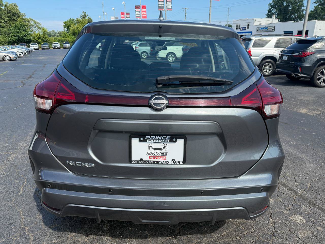 Used 2023 Nissan Kicks S FWD image 6