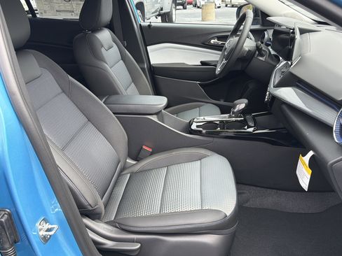 New 2026 Chevrolet Trax LT w/ Midnight Edition image 13