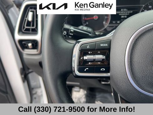Certified 2022 Kia Sorento S w/ Panoramic Sunroof Package image 31