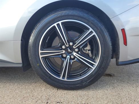 Used 2024 Ford Mustang Coupe image 7