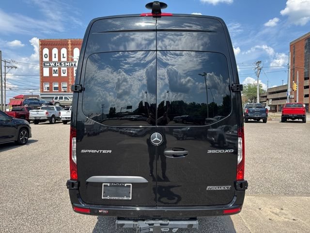 Used 2024 Mercedes-Benz Sprinter 3500 image 5