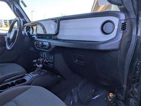 Used 2024 Jeep Wrangler Sport S image 33