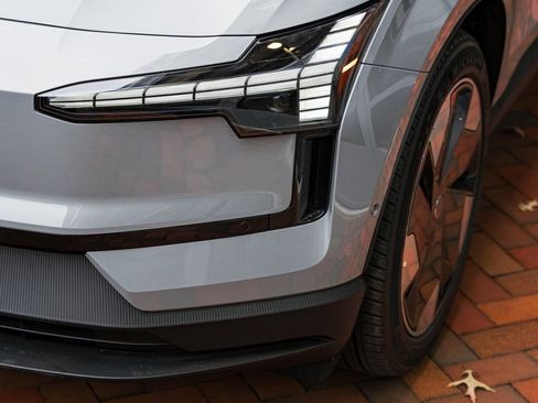 New 2025 Volvo EX30 Plus w/ Climate Package image 10