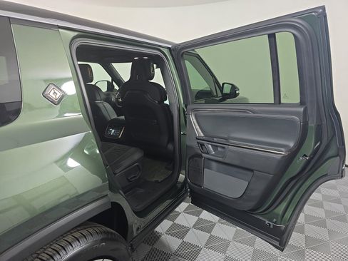 Used 2022 Rivian R1S Launch Edition AWD/4WD image 19