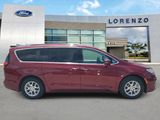 Used 2021 Chrysler Pacifica Touring-L image 4