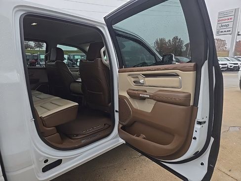 Used 2022 RAM 1500 Laramie image 91