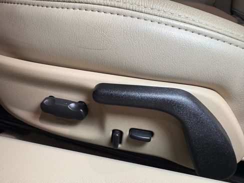 Used 2007 Chevrolet Corvette Convertible w/ Preferred Equipment Group image 19