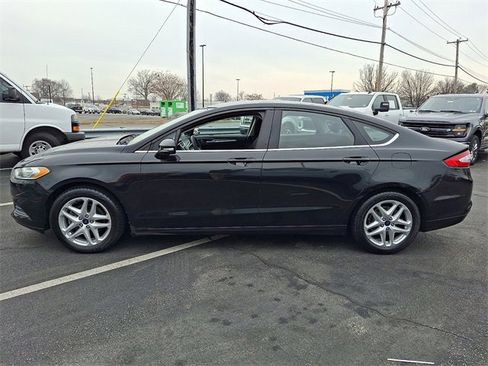 Used 2013 Ford Fusion SE image 4