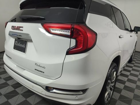 Used 2024 GMC Terrain Denali AWD/4WD image 5