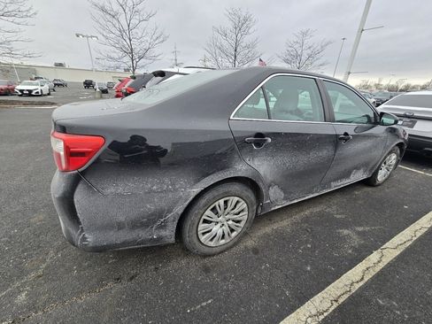 Used 2014 Toyota Camry LE image 8