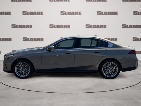 Used 2024 BMW 540i xDrive w/ Convenience Package AWD/4WD image 2