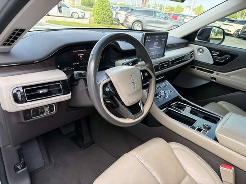 Used 2023 Lincoln Aviator Reserve w/ Equipment Group 201A RWD image 16