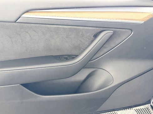 Used 2022 Tesla Model 3 Performance image 16