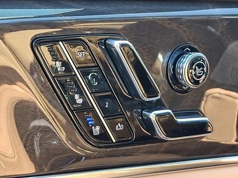 Certified 2025 Cadillac Escalade IQ Luxury 2 AWD/4WD image 26